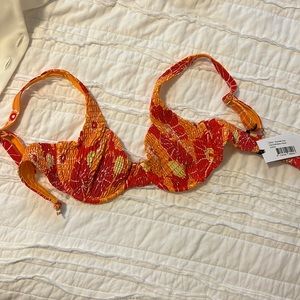 NEW Kotomi Rochelle Swimsuit Top (Medium)
